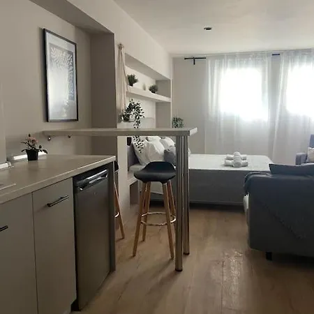 Next To Campus & Hospitals-thessaloniki * Thessaloniki