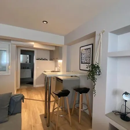 Next To Campus & Hospitals-thessaloniki Apartment